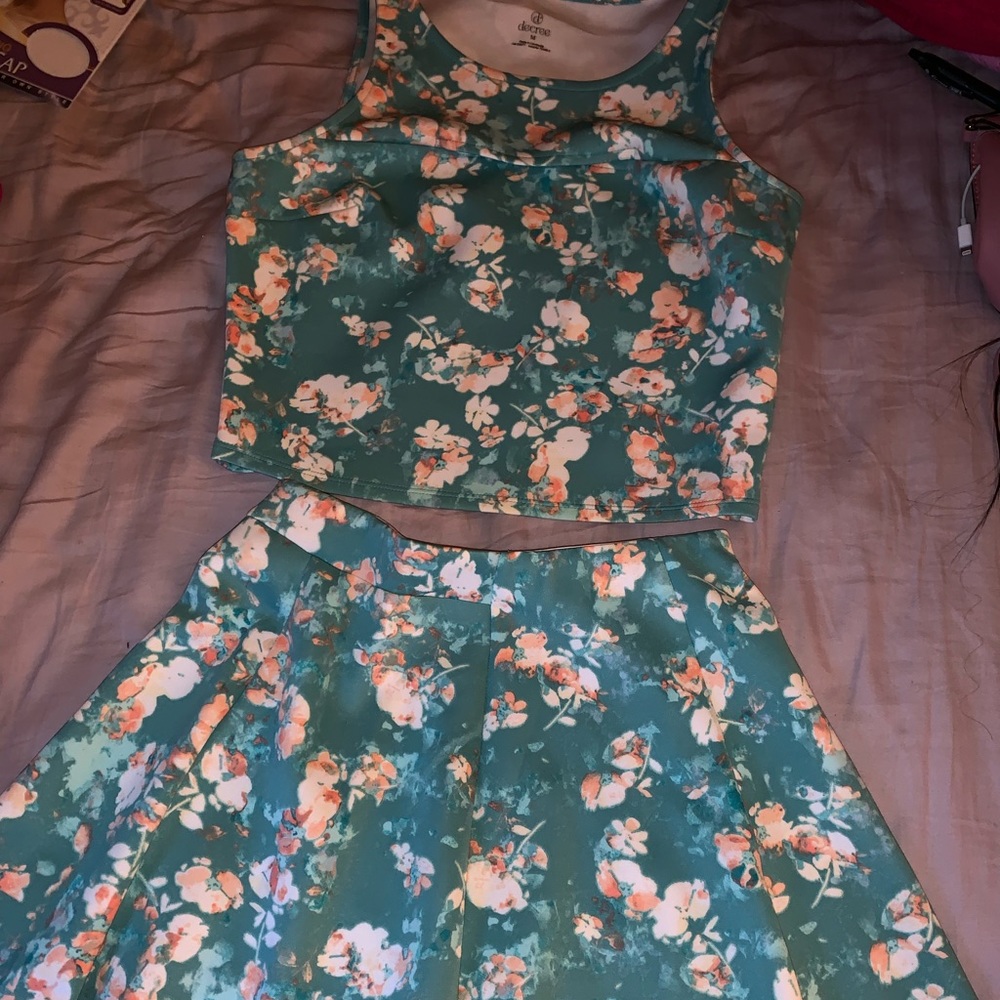 2 piece set .